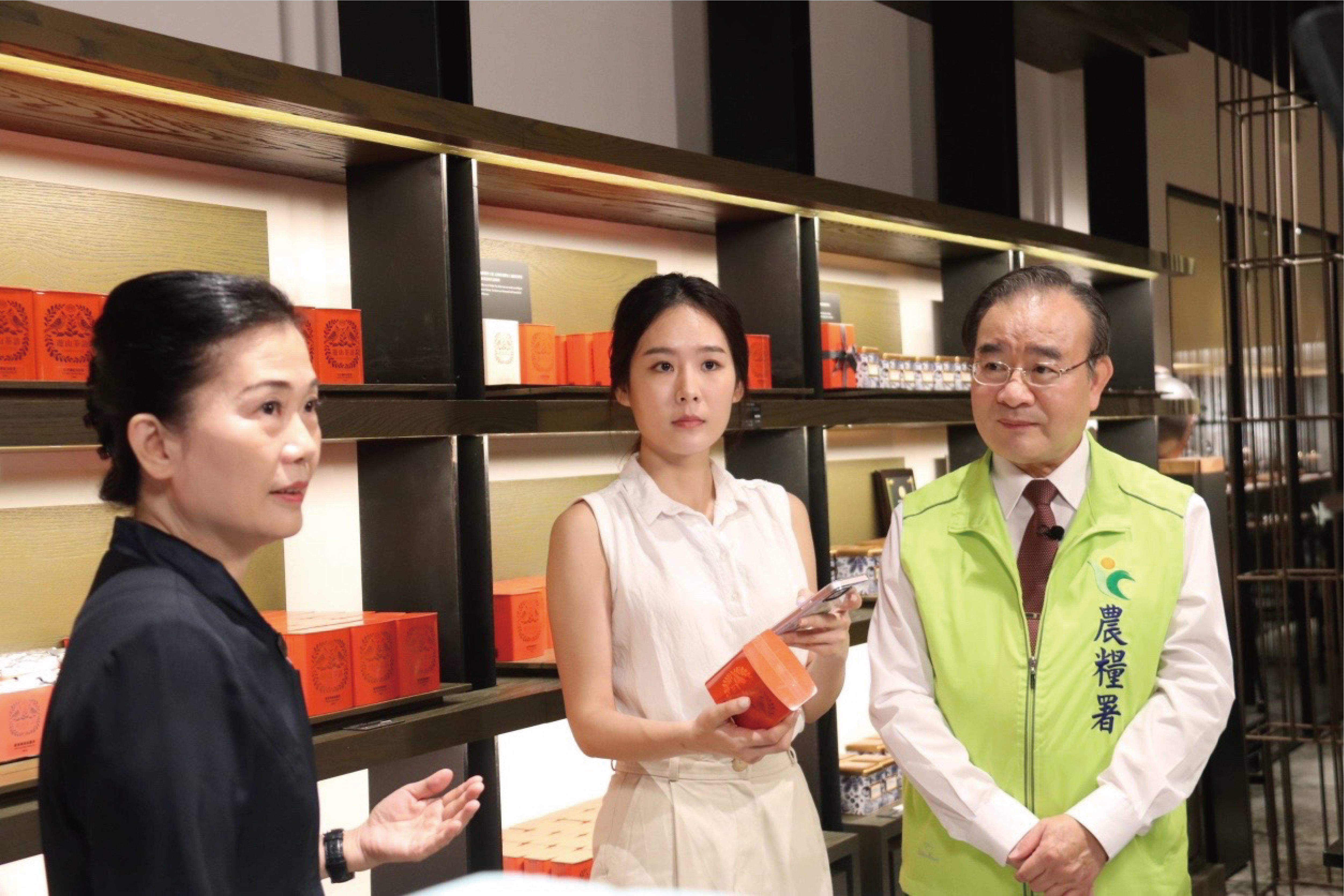 农粮署署长胡忠一-茶有此地-国产茶叶溯源管理制度倡导影片拍摄